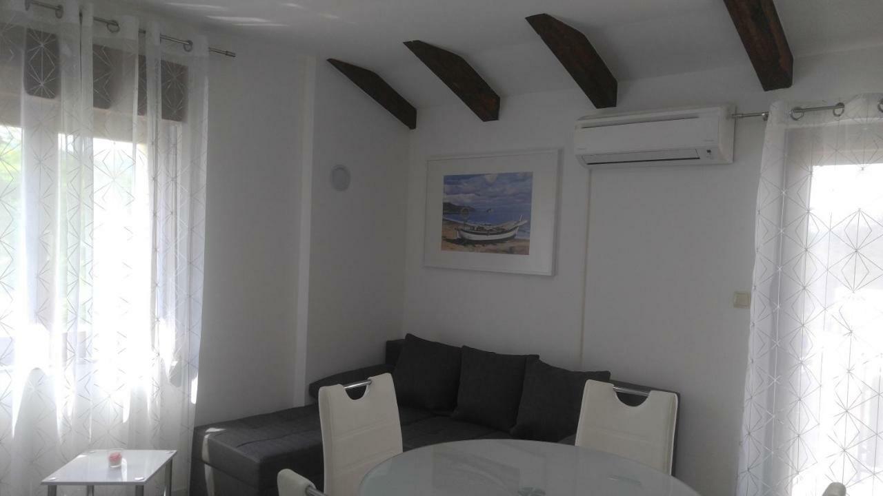 Apartmani Roberta Jurdani Exterior foto